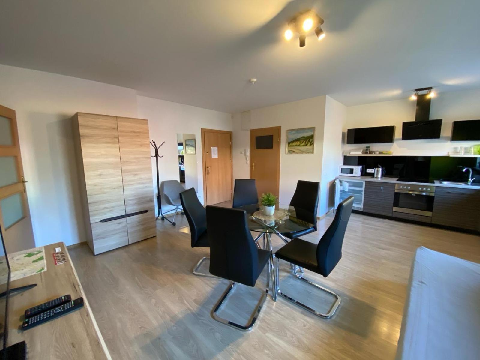 Apartamenty Edk Jelenia Góra Zewnętrze zdjęcie