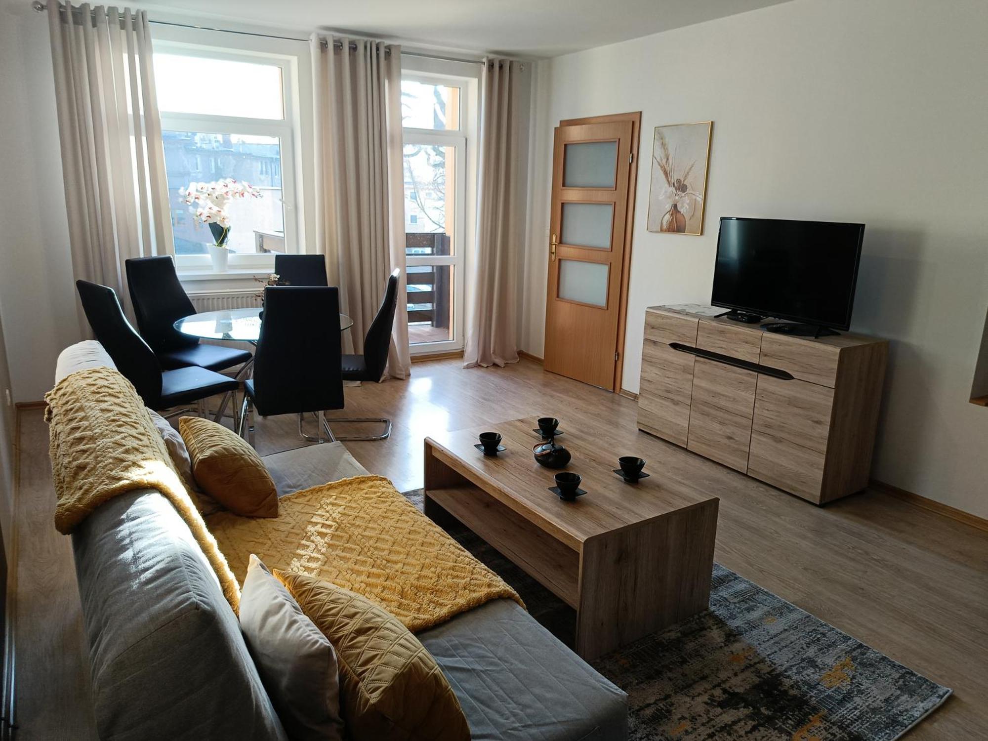 Apartamenty Edk Jelenia Góra Zewnętrze zdjęcie